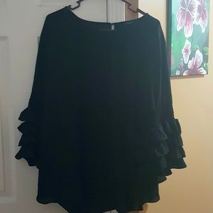 *NWT* Black long sleeved